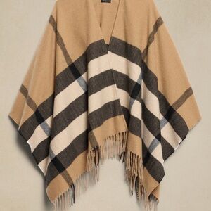 Banana Republic NWOT Cozy Poncho in Camel